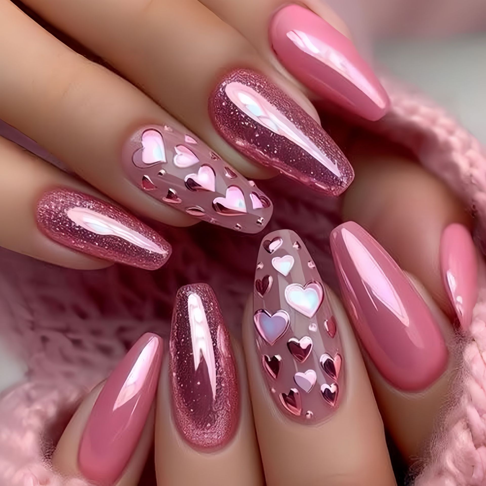 Nail Art Aesthetic - Mittellange künstliche Nägel, rosa-blaues Herzdesign für
