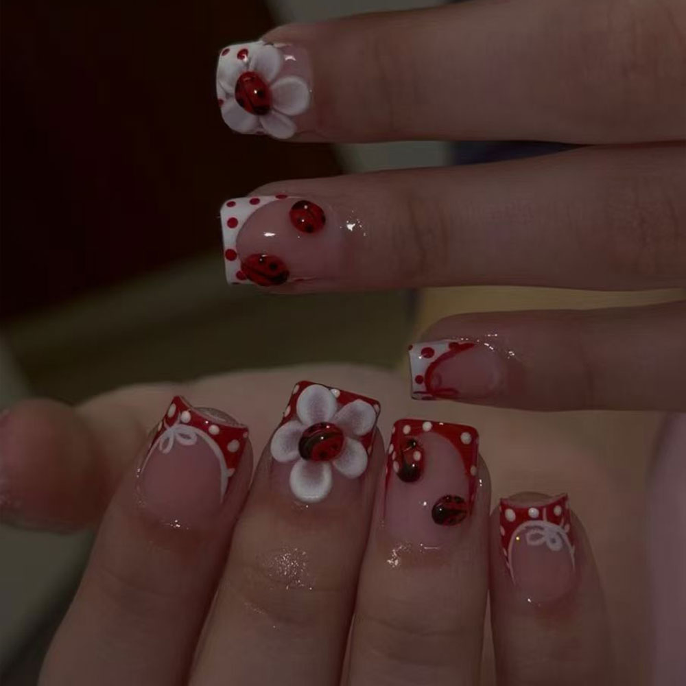 24 Stück pro Set. Rechteckige  – Nail Art Design Bewertung und Preis